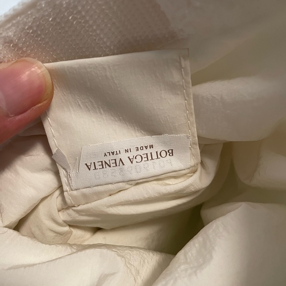 Bottega Veneta White Trekking Pouch - Picture 10 of 12
